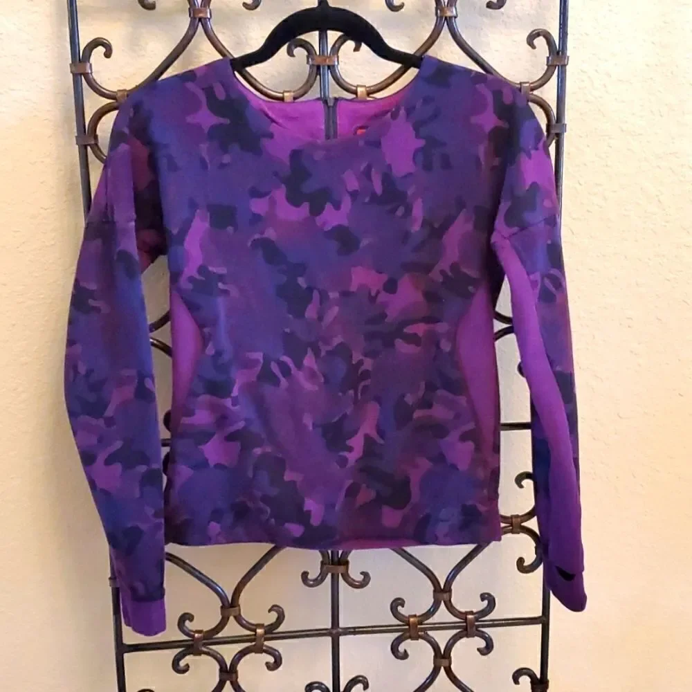NIKE Tech Fleece Purple Camouflage Sweatshirt - Size XS‎